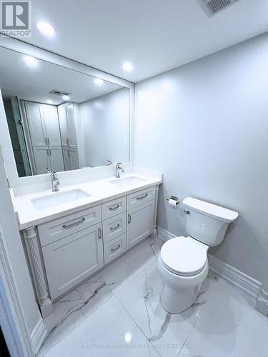 312 - 7 Townsgate Drive, Vaughan (Crestwood-Springfarm-Yorkhill), ON - Indoor Photo Showing Bathroom