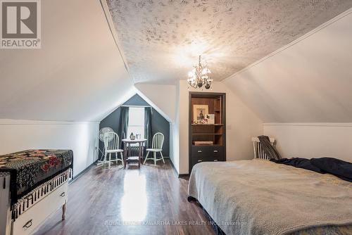 65 Albert Street N, Kawartha Lakes, ON - Indoor Photo Showing Bedroom