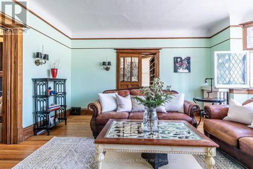 65 Albert Street N, Kawartha Lakes, ON - Indoor Photo Showing Living Room