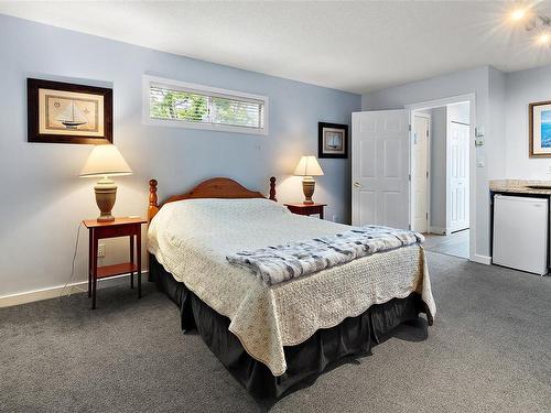 521-1600 Stroulger Rd, Nanoose Bay, BC - Indoor Photo Showing Bedroom