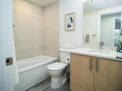 502-135 Haliburton St, Nanaimo, BC - Indoor Photo Showing Bathroom