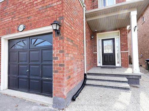 5638 Longboat Ave, Mississauga, ON - Outdoor