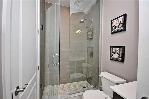 716-2480 Prince Michael Dr, Oakville, ON - Indoor Photo Showing Bathroom