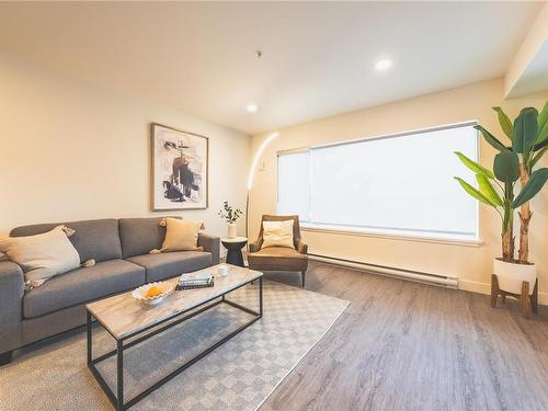 506-147 Haliburton St, Nanaimo, BC - Indoor Photo Showing Living Room