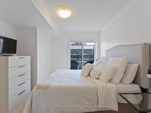 23-150 Long Branch Ave, Toronto, ON - Indoor Photo Showing Bedroom