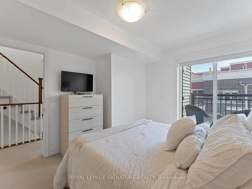 23-150 Long Branch Ave, Toronto, ON - Indoor Photo Showing Bedroom