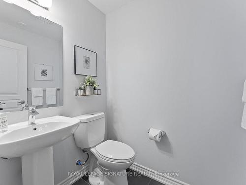 23-150 Long Branch Ave, Toronto, ON - Indoor Photo Showing Bathroom