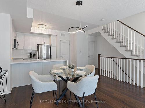 23-150 Long Branch Ave, Toronto, ON - Indoor Photo Showing Dining Room