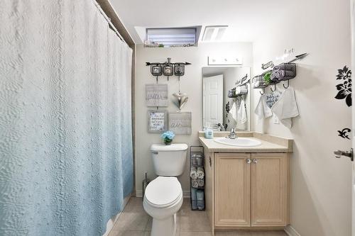 4669 Leanna Heights Road, Burlington, ON - Indoor Photo Showing Bathroom