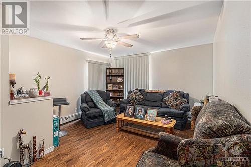 341-343-345-345A-345B Hampden Street, Hawkesbury, ON - Indoor Photo Showing Living Room