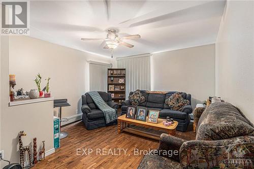 341-343-345-345A-345B Hampden Street, Hawkesbury, ON - Indoor Photo Showing Living Room