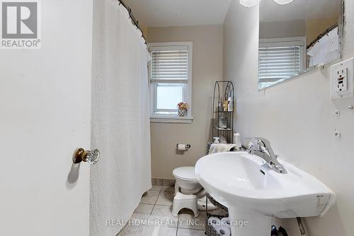 134 Hillcroft Street, Oshawa, ON - Indoor Photo Showing Bathroom