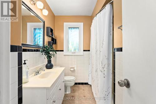 4 Panmure Crescent, Toronto, ON - Indoor Photo Showing Bathroom