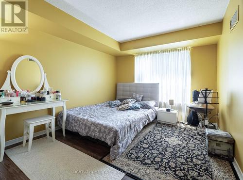 408 - 3 Ellesmere Street, Richmond Hill, ON - Indoor Photo Showing Bedroom