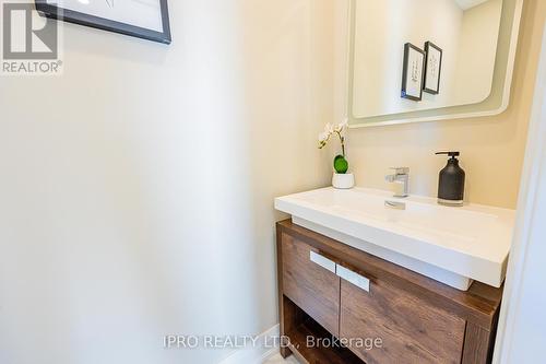 1326 Meredith Avenue, Mississauga, ON - Indoor Photo Showing Bathroom