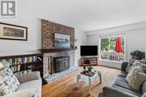 2060 Hunters Wood Drive, Burlington, ON - Indoor Photo Showing Living Room With Fireplace