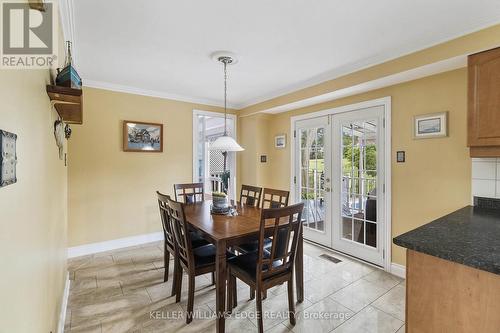 2060 Hunters Wood Drive, Burlington, ON - Indoor Photo Showing Dining Room