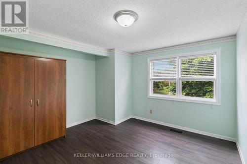 2060 Hunters Wood Drive, Burlington, ON - Indoor Photo Showing Other Room