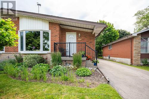 131 Meadowlark Drive, Hamilton, ON - Outdoor With Exterior