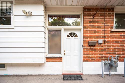 131 Meadowlark Drive, Hamilton, ON - Outdoor With Exterior