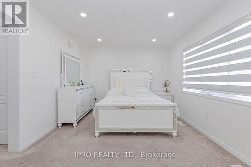 328 Bedrock Drive, Hamilton (Stoney Creek Mountain), ON - Indoor Photo Showing Bedroom