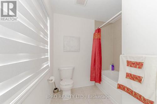 328 Bedrock Drive, Hamilton (Stoney Creek Mountain), ON - Indoor Photo Showing Bathroom