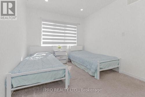 328 Bedrock Drive, Hamilton (Stoney Creek Mountain), ON - Indoor Photo Showing Bedroom