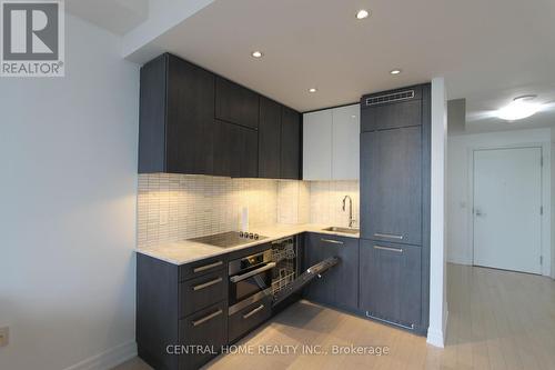 5503 - 8 The Esplanade Street, Toronto, ON - Indoor Photo Showing Kitchen