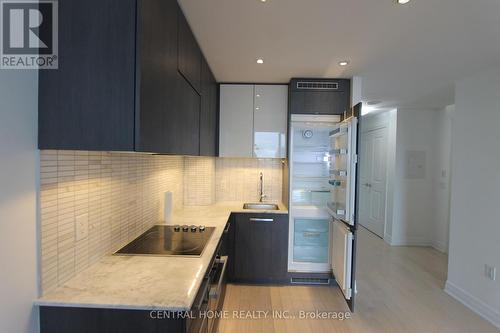 5503 - 8 The Esplanade Street, Toronto, ON - Indoor Photo Showing Kitchen