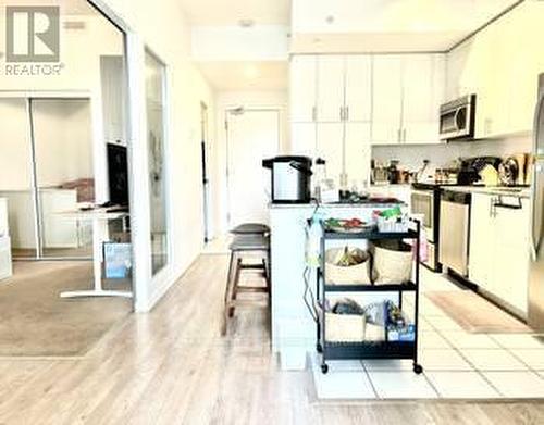 822 - 830 Lawrence Avenue, Toronto, ON - Indoor Photo Showing Kitchen