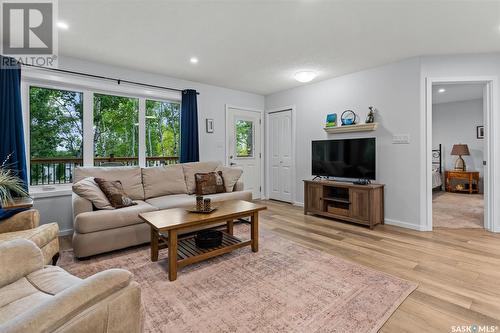 307 Cumming Avenue, Manitou Beach, SK - Indoor Photo Showing Living Room
