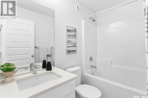 555 Myles Heidt Manor, Saskatoon, SK - Indoor Photo Showing Bathroom