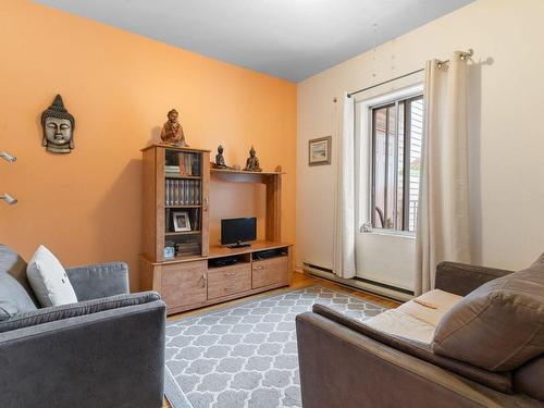 Salon - 1699  - 1703 Av. D'Orléans, Montréal (Mercier/Hochelaga-Maisonneuve), QC - Indoor Photo Showing Living Room