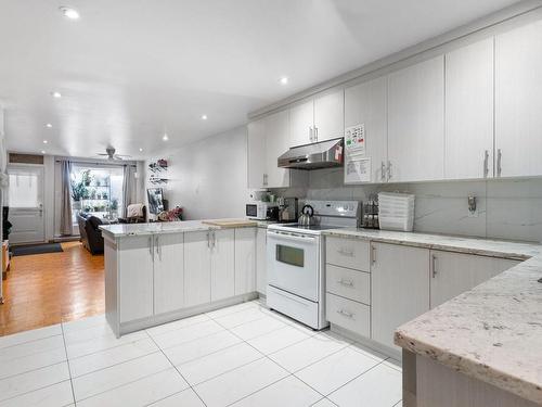 Cuisine - 1699  - 1703 Av. D'Orléans, Montréal (Mercier/Hochelaga-Maisonneuve), QC - Indoor Photo Showing Kitchen