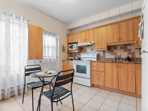 Cuisine - 1699  - 1703 Av. D'Orléans, Montréal (Mercier/Hochelaga-Maisonneuve), QC - Indoor Photo Showing Kitchen