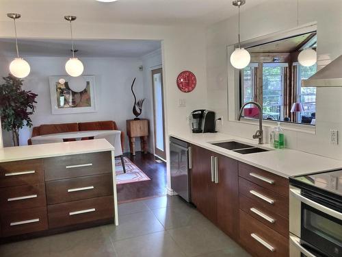 Cuisine - 95 Rue Hélène, Rouyn-Noranda, QC - Indoor Photo Showing Kitchen With Double Sink With Upgraded Kitchen