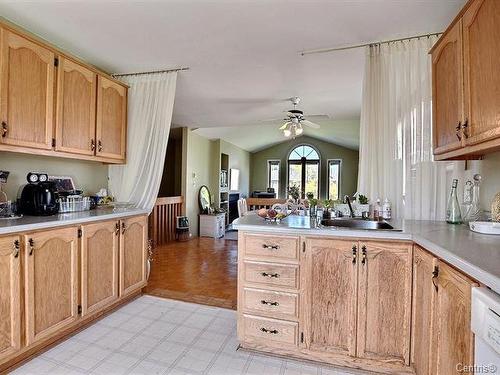 Kitchen - 4625  - 4629 Av. Du Château-Pierrefonds, Montréal (Pierrefonds-Roxboro), QC - Indoor Photo Showing Kitchen With Double Sink