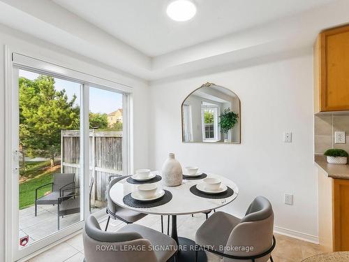 15-3950 Erin Centre Blvd, Mississauga, ON - Indoor Photo Showing Dining Room