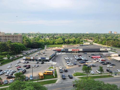 906-1580 Mississauga Valley Blvd, Mississauga, ON - Outdoor With View