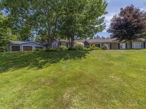 24 Taylor Drive, Windsor Junction, NS 