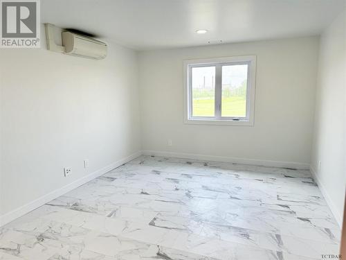 20 Golf St, Kapuskasing, ON - Indoor Photo Showing Other Room