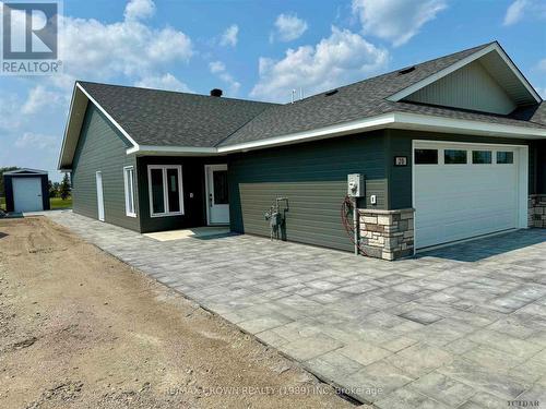 20 Golf Street, Kapuskasing, ON - Outdoor