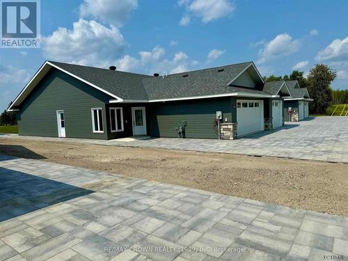 20 Golf Street, Kapuskasing, ON - Outdoor