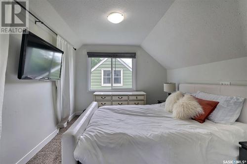 4036 4Th Avenue, Regina, SK - Indoor Photo Showing Bedroom