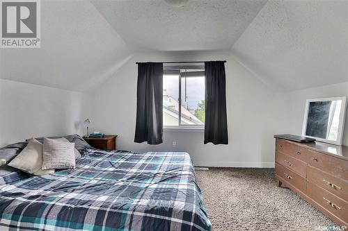 4036 4Th Avenue, Regina, SK - Indoor Photo Showing Bedroom