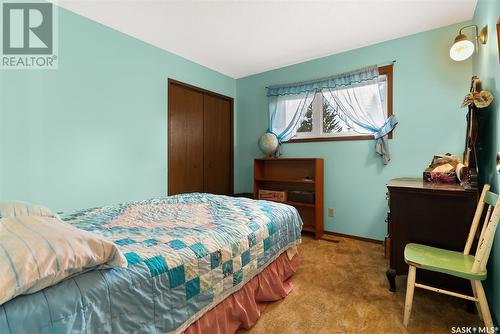 512 Dominion Street, Kelliher, SK - Indoor Photo Showing Bedroom