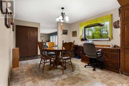 512 Dominion Street, Kelliher, SK - Indoor Photo Showing Dining Room