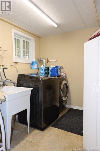 8 Windgate Avenue, Oromocto, NB - Indoor Photo Showing Laundry Room