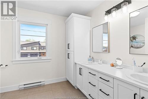 85 Warner Street, Moncton, NB - Indoor Photo Showing Bathroom