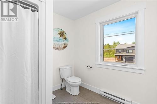 85 Warner St, Moncton, NB - Indoor Photo Showing Bathroom